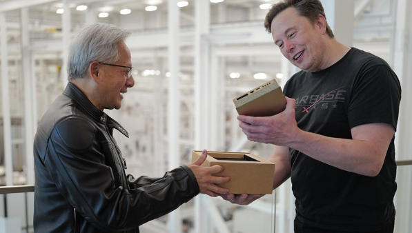 硬刚英伟达！马斯克惊天布局，SpaceX 要自己造 GPU